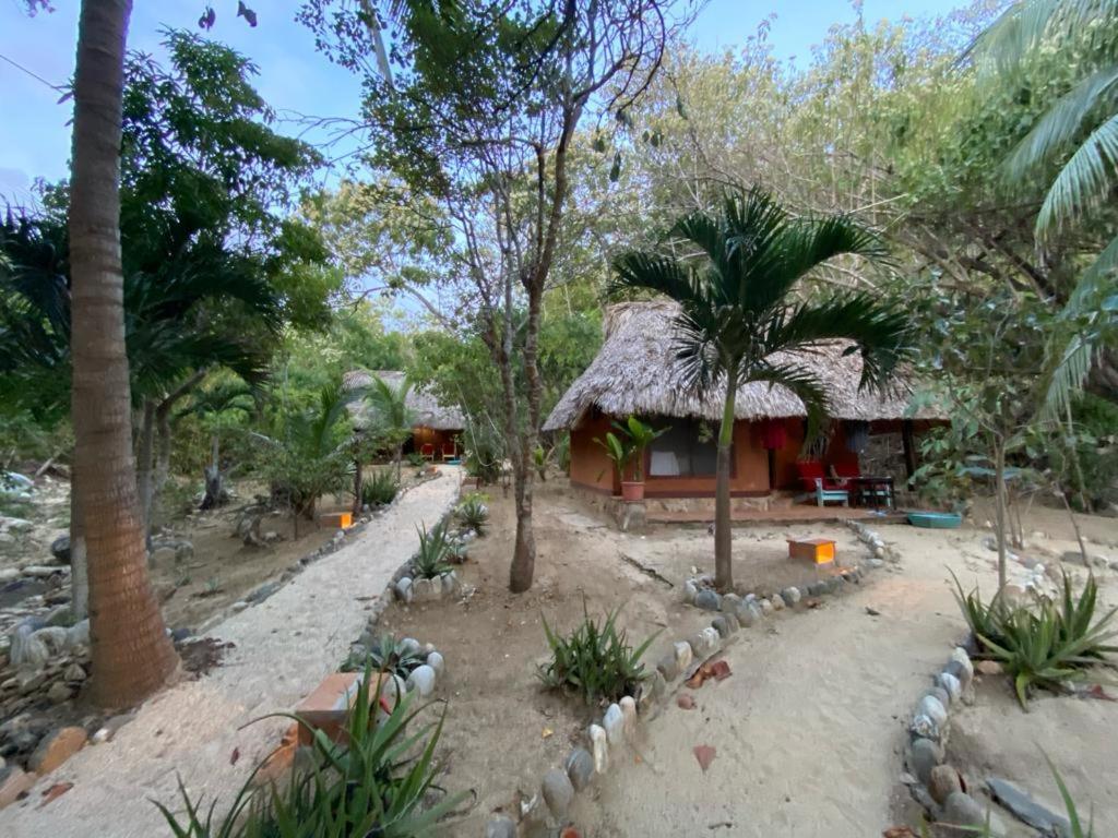 Hotel Bahia De La Luna Arroyo Cruz Exterior photo